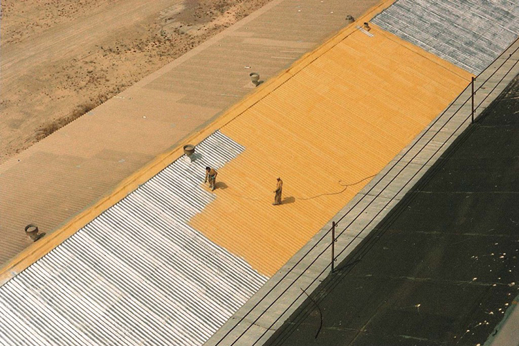 Rehabilitación de cubiertas: ¿podemos usar poliuretano sobre tejados?